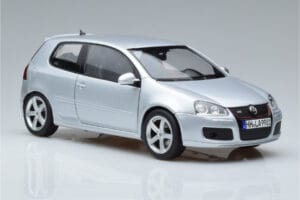 Volkswagen Golf GTI Mk5 Pirelli Edition Prateado Norev 1:18 188425 Metal - imagem 5 de 7