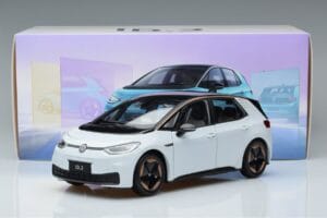 Volkswagen ID.3 Branco FAW 1:18 ZVN000001WEI Metal - imagem 7 de 7