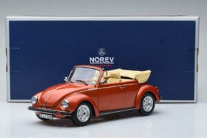 Volkswagen Beetle 1303 Cabriolet Laranja Norev 1:18 188526 Metal - imagem 6 de 6