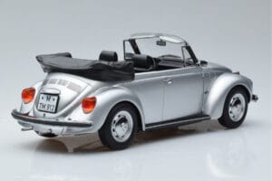 Volkswagen Beetle 1303 Cabriolet Prateado Norev 1:18 188530 Metal - imagem 2 de 6