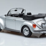 Volkswagen Beetle 1303 Cabriolet Prateado Norev 1:18 - image 5 of 6