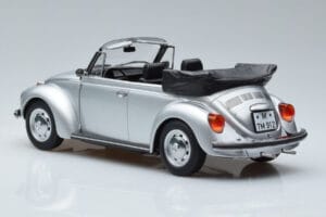 Volkswagen Beetle 1303 Cabriolet Prateado Norev 1:18 188530 Metal - imagem 5 de 6