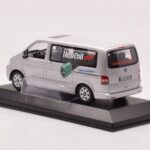Volkswagen Multivan T5 Prateado Heli Coil Edition Minichamps 1:43 - image 3 of 4