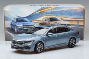 Volkswagen Passat B8 Azul FAW 1:18 ZVF000003A Metal - imagem 7 de 7
