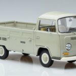 Volkswagen T2a Pickup Edição 50º Aniversário Schuco 1:18 450019800 Metal - image 5 of 7