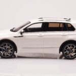 Volkswagen Tiguan R Branco Otto 1:18 - image 3 of 6