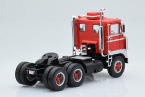 White 7400 Vermelho Prata IXO 1:43 TR170 Metal - imagem 2 de 5