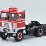 White 7400 Vermelho Prata IXO 1:43
