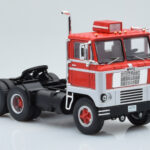 White 7400 Vermelho Prata IXO 1:43 - image 3 of 5
