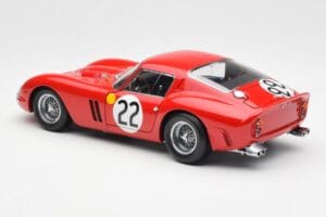 Ferrari 250 GTO #22 24 Hours of Le Mans 1962 Kyosho 1:18 08432B Metal - imagem 7 de 8