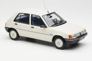 Peugeot 205 Junior Branco Otto 1:18 OT463 Resina - imagem 4 de 6