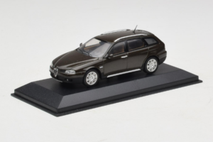 Alfa Romeo 159 Brooklands Green Minichamps 1:43 400120411 Metal - imagem 2 de 4