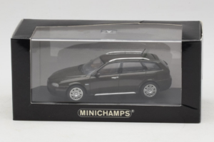 Alfa Romeo 159 Brooklands Green Minichamps 1:43 400120411 Metal - imagem 4 de 4