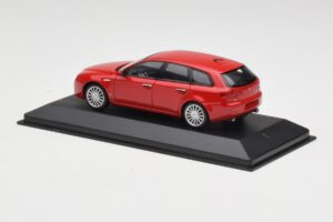 Alfa Romeo 159 Sportwagon Alfa Vermelho Minichamps 1:43 400120511 Metal - imagem 3 de 4