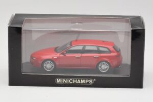 Alfa Romeo 159 Sportwagon Alfa Vermelho Minichamps 1:43 400120511 Metal - imagem 4 de 4