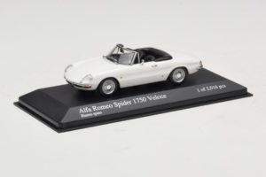 Alfa Romeo 1750 Spider Veloce Branco Minichamps 1:43 400120530 Metal - imagem 2 de 4