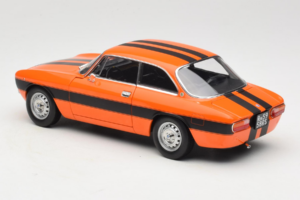 Alfa Romeo 2000 GTV Laranja Norev 1:18 187918 Metal - imagem 7 de 8