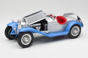 Alfa Romeo 2300 Spider Azul Prateado Bburago 1:18 3008 Metal - imagem 2 de 8