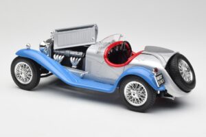 Alfa Romeo 2300 Spider Azul Prateado Bburago 1:18 3008 Metal - imagem 5 de 8