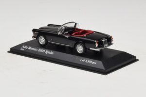 Alfa Romeo 2600 Spider Preto Minichamps 1:43 400120630 Metal - imagem 3 de 4