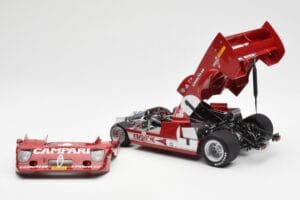 Alfa Romeo 33TT 12 #1 A. Merzario / J. Laffite 1000km Nurburgring Winner 1975 AUTOart 1:18 87505 Metal - imagem 5 de 8