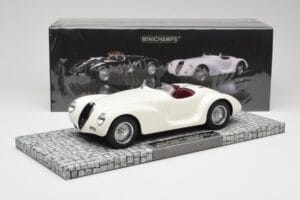 Alfa Romeo 6C 2500 SS Corsa Spider Branco Minichamps 1:18 107120232 Resina - imagem 6 de 6