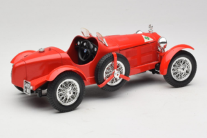 Alfa Romeo 8C 2300 Monza Vermelho Bburago 1:18 3014 Metal - imagem 2 de 6