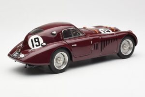 Alfa Romeo 8C 2900 B Speciale #19 24 Hours of Le Mans 1938 CMC 1:18 M-111 Metal - imagem 2 de 6
