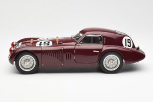 Alfa Romeo 8C 2900 B Speciale #19 24 Hours of Le Mans 1938 CMC 1:18 M-111 Metal - imagem 3 de 6