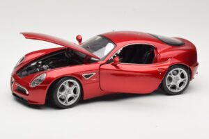 Alfa Romeo 8C Competizione Vermelho Bburago 1:18 18-11021 Metal - imagem 2 de 8