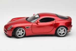 Alfa Romeo 8C Competizione Vermelho Bburago 1:18 18-11021 Metal - imagem 4 de 8