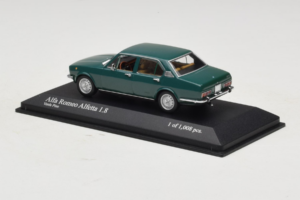 Alfa Romeo Alfetta 1.8 Verde Minichamps 1:43 400120204 Metal - imagem 3 de 4