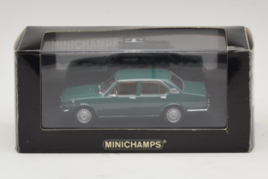 Alfa Romeo Alfetta 1.8 Verde Minichamps 1:43 400120204 Metal - imagem 4 de 4