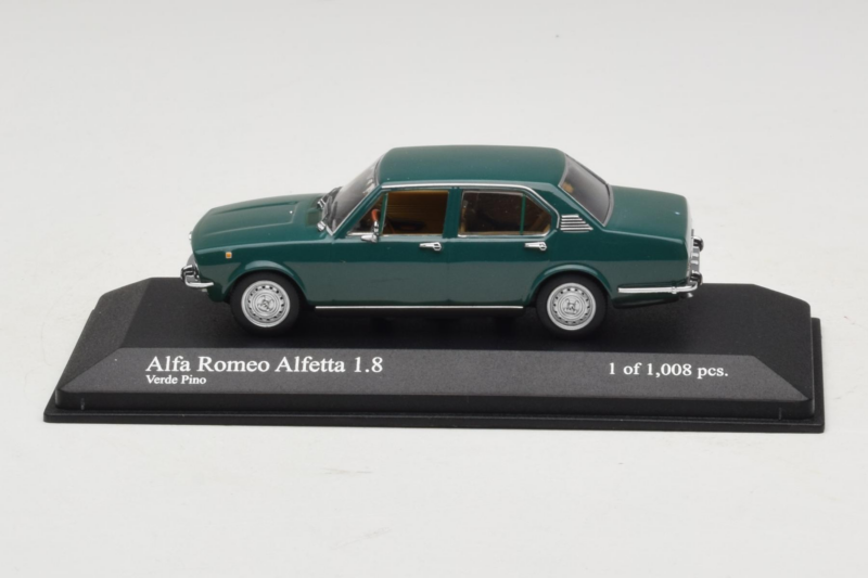Alfa Romeo Alfetta 1.8 Verde Minichamps 1:43 400120204 Metal