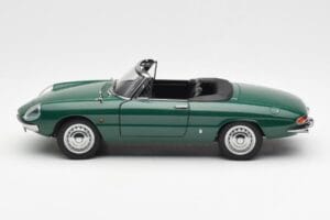 Alfa Romeo Duetto Spider Verde AUTOart 1:18 70138 Metal - imagem 4 de 8