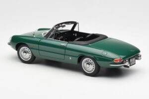 Alfa Romeo Duetto Spider Verde AUTOart 1:18 70138 Metal - imagem 7 de 8