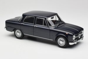 Alfa Romeo Giulia 1300 Azul Minichamps 1:18 180120905 Metal - imagem 6 de 8