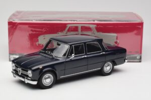 Alfa Romeo Giulia 1300 Azul Minichamps 1:18 180120905 Metal - imagem 8 de 8
