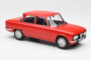 Alfa Romeo Giulia Nuova Super Vermelho MCG 1:18 MCG18145 Metal - imagem 4 de 6