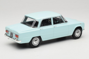 Alfa Romeo Giulia TI 105 Sky Blue Norev 1:18 187974 Metal - imagem 3 de 7