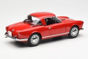 Alfa Romeo Giulietta 1300 Spider Vermelho AUTOart 1:18 70157 Metal - imagem 3 de 8