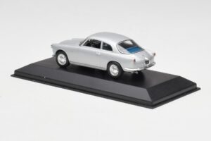Alfa Romeo Giulietta Sprint Prata Minichamps 1:43 400120400 Metal - imagem 3 de 4