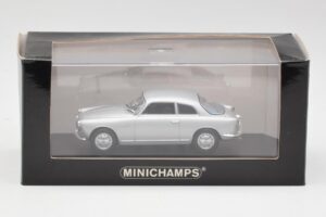 Alfa Romeo Giulietta Sprint Prata Minichamps 1:43 400120400 Metal - imagem 4 de 4