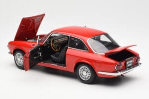 Alfa Romeo GT 1300 Junior LHD Vermelho AUTOart 1:18 70131 Metal - imagem 5 de 8