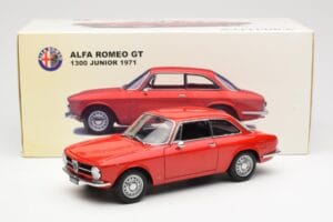 Alfa Romeo GT 1300 Junior LHD Vermelho AUTOart 1:18 70131 Metal - imagem 8 de 8