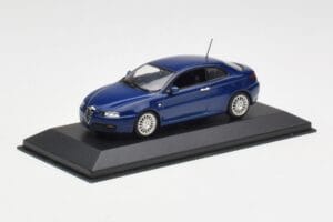 Alfa Romeo GT Dark Blue Metallic Minichamps 1:43 400120326 Metal - imagem 2 de 4