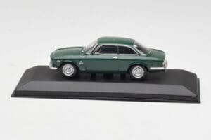 Alfa Romeo Giulia GTA 1300 Junior Verde Minichamps 1:43 ALFA010 Metal