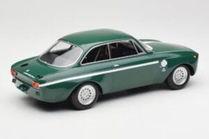 Alfa Romeo GTA 1300 Junior Verde Minichamps 1:18 155120022 Metal - imagem 2 de 6