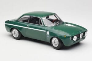 Alfa Romeo GTA 1300 Junior Verde Minichamps 1:18 155120022 Metal - imagem 4 de 6