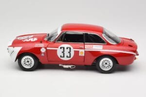 Alfa Romeo GTA 1300 Junior #33 T. Hezemans / G. van Lennep Hezemans Jarama 1972 Minichamps 1:18 100721233 Metal - imagem 4 de 8